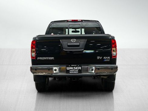 Used 2017 Nissan Frontier SV w/ SV Value Truck Package AWD/4WD image 4