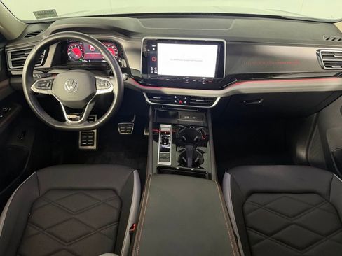 Used 2024 Volkswagen Atlas Peak Edition SE AWD/4WD image 13