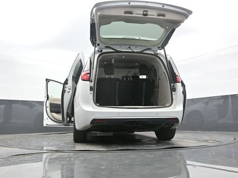 Used 2024 Chrysler Pacifica Limited w/ Trailer Tow Group image 67