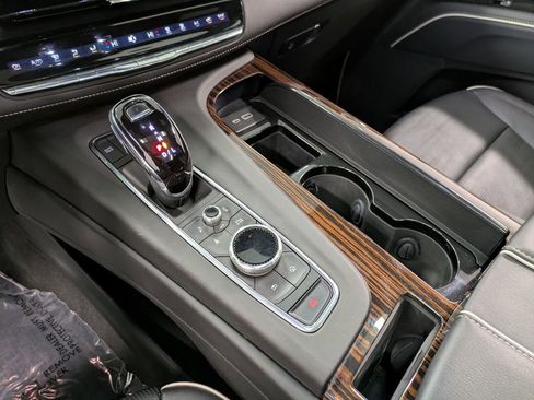 Used 2023 Cadillac Escalade ESV Premium Luxury image 14