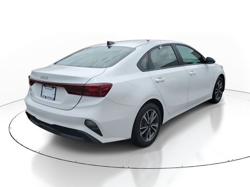 Used 2024 Kia Forte LXS FWD image 6