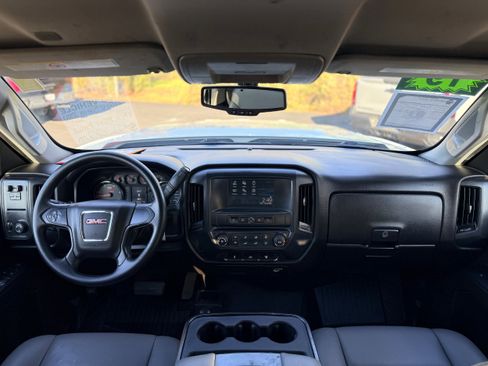 Used 2019 GMC Sierra 2500 4x4 Crew Cab w/ Sierra Convenience Package image 18