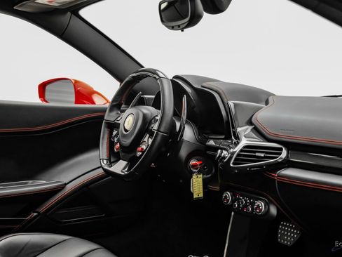 Used 2015 Ferrari 458 Italia Coupe RWD image 58