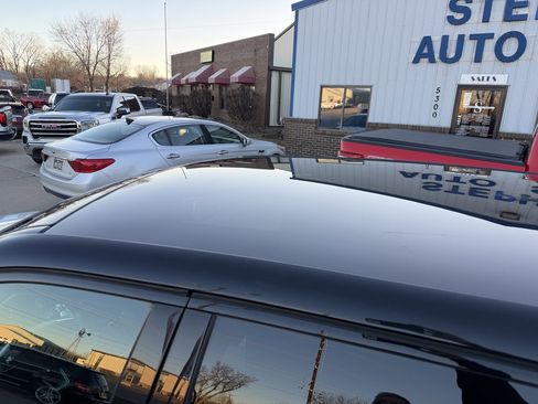 Used 2015 Land Rover Discovery Sport HSE image 8