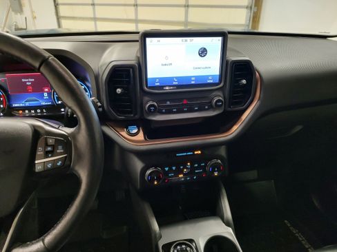 Used 2023 Ford Bronco Sport Outer Banks w/ Tech Package AWD/4WD image 7