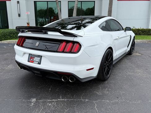 Used 2019 Ford Mustang Shelby GT350 w/ Technology Package image 19