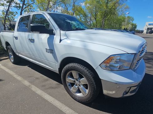 Used 2018 RAM 1500 Big Horn AWD/4WD image 2