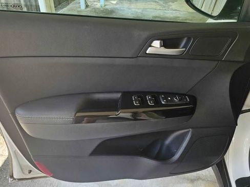 Used 2021 Kia Sportage EX image 15