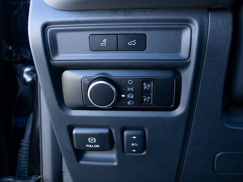 Used 2024 Ford Expedition XLT image 8