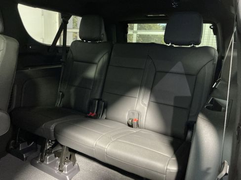 New 2026 Chevrolet Suburban Z71 w/ Z71 Off-Road Package AWD/4WD image 26