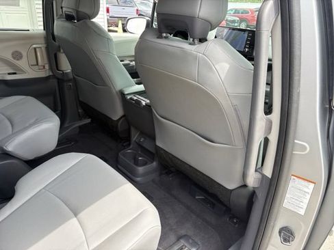 Used 2024 Toyota Sienna XLE w/ XLE Plus Package AWD/4WD image 47