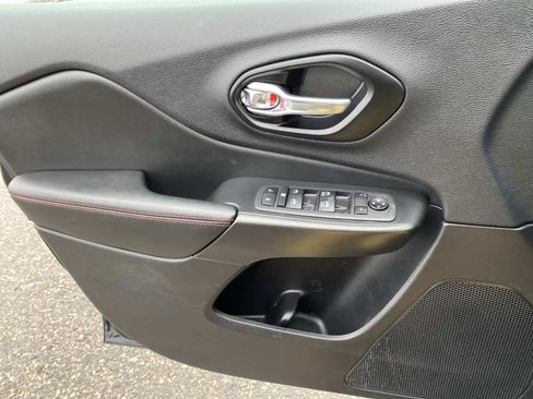 Certified 2022 Jeep Cherokee Trailhawk image 21