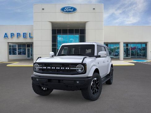 New 2025 Ford Bronco Outer Banks image 3