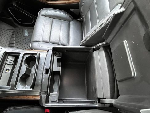 Used 2019 GMC Yukon Denali w/ Open Road Package AWD/4WD image 20