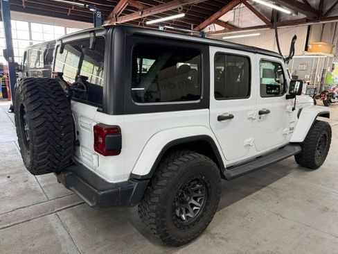 Used 2018 Jeep Wrangler Unlimited Sahara w/ Dual Top Group AWD/4WD image 4
