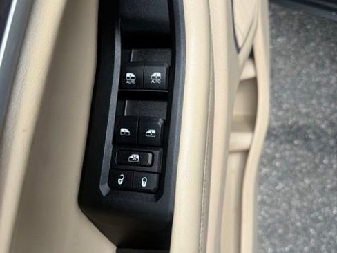 Used 2022 Jeep Grand Cherokee Limited 4xe AWD/4WD image 33