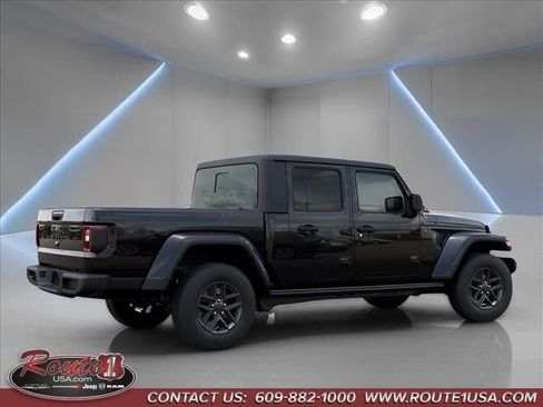 New 2026 Jeep Gladiator Sport image 5