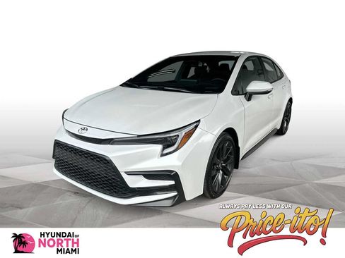 Used 2026 Toyota Corolla SE FWD image 1