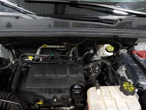 Used 2021 Chevrolet Trax LS FWD image 17