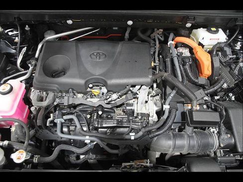 Used 2020 Toyota RAV4 XLE w/ Convenience Package AWD/4WD image 18