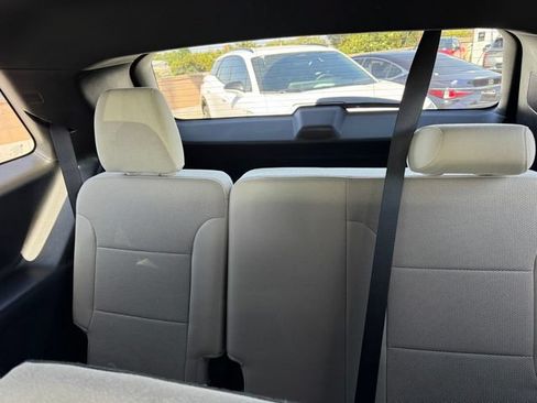 Certified 2023 Chevrolet Traverse LS FWD image 15