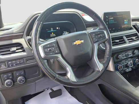 Used 2022 Chevrolet Tahoe LT w/ Luxury Package AWD/4WD image 12