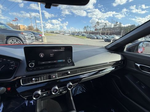 Used 2023 Honda Civic Sport image 15