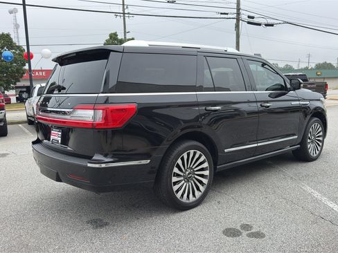 Used 2019 Lincoln Navigator Reserve AWD/4WD image 6