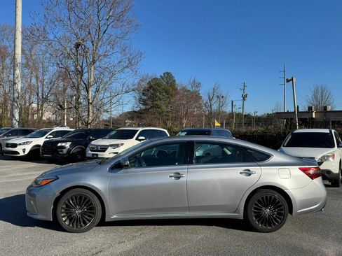 Used 2016 Toyota Avalon Touring image 4