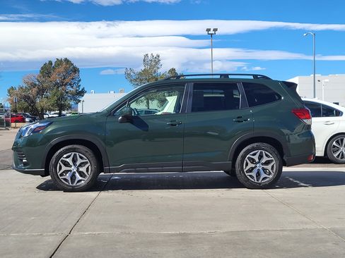 Used 2024 Subaru Forester Premium image 8