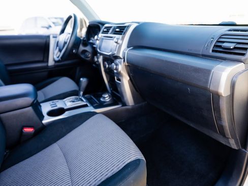 Used 2018 Toyota 4Runner SR5 image 27