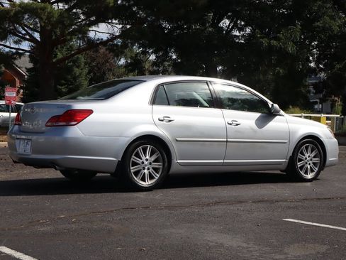 Used 2007 Toyota Avalon Limited FWD image 5