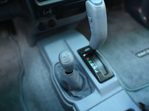 Used 1998 Toyota Tacoma 4x4 Xtracab V6 image 15