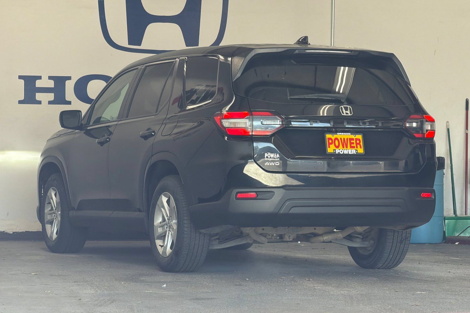 Used 2023 Honda Pilot LX image 5