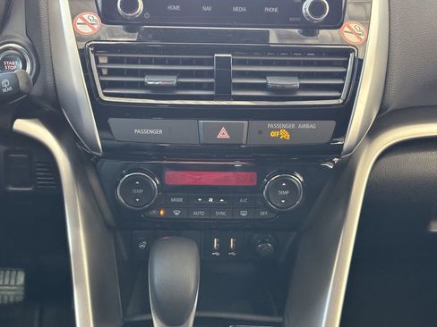 Used 2024 Mitsubishi Eclipse Cross SEL AWD/4WD image 19