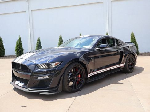 Used 2021 Ford Mustang Shelby GT500 w/ Technology Package RWD image 5