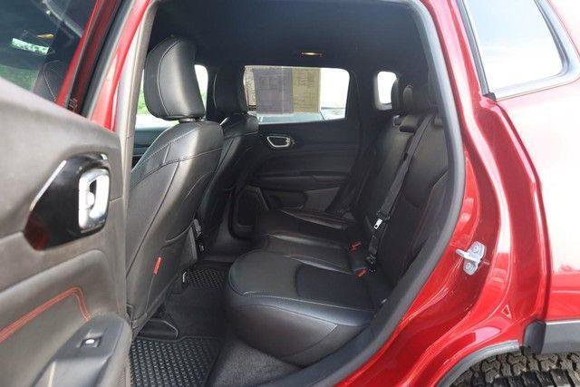 Used 2025 Jeep Compass Trailhawk AWD/4WD image 20