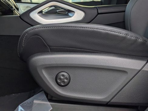 Used 2025 Mercedes-Benz GLE 450e 4MATIC image 24