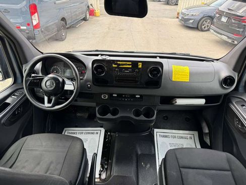 Used 2019 Mercedes-Benz Sprinter 144 image 15