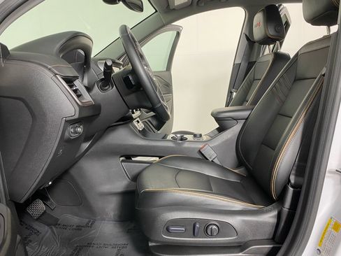 Used 2024 GMC Terrain AT4 w/ Infotainment Package II image 21