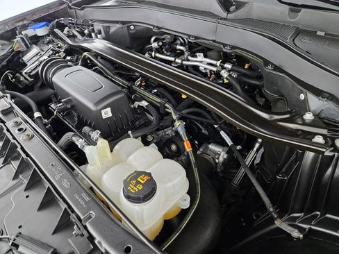 Used 2024 Ford Explorer Limited image 18