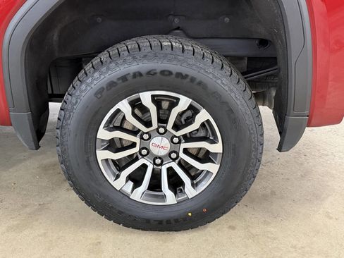 Used 2023 GMC Sierra 1500 AT4 w/ AT4 Premium Package AWD/4WD image 13
