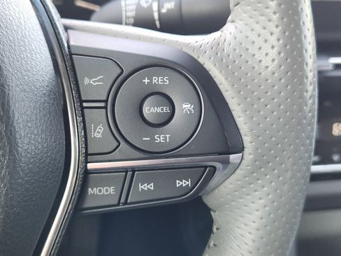 Used 2021 Toyota Avalon Limited image 31