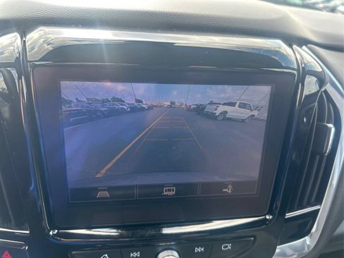 Used 2023 Chevrolet Traverse LT AWD/4WD image 40