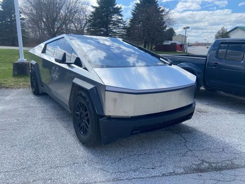 Used 2024 Tesla Cybertruck AWD Crew Cab image 1