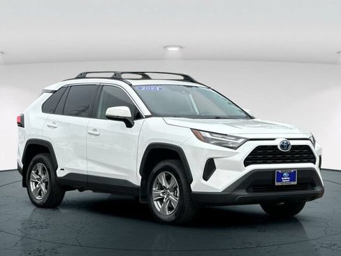 Used 2024 Toyota RAV4 XLE w/ Convenience Package AWD/4WD image 8