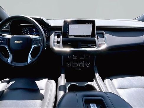 Used 2024 Chevrolet Tahoe LT RWD image 7