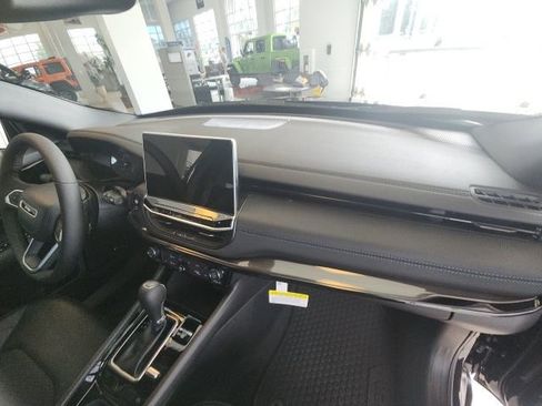 New 2026 Jeep Compass Latitude w/ Sun and Sound Group image 20