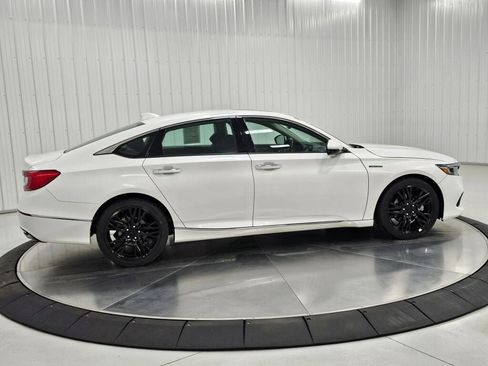 Certified 2021 Honda Accord Touring image 6