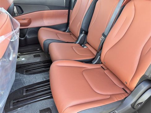 New 2026 Kia Carnival EX image 27